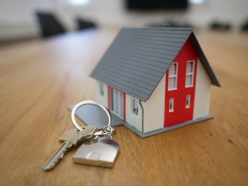 Real estate keys and closing